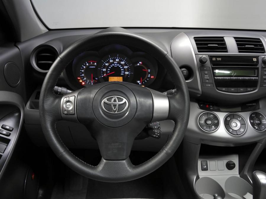  Toyota RAV4 V6 4WD 2006 года  (фото 4 из 20)